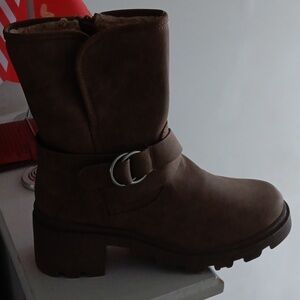 NEW without box Dolce Vita Sherpa Lined Boots